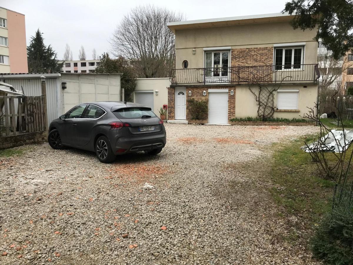 Appartement Fond De Jardin 1 Etage Palaiseau Exteriör bild